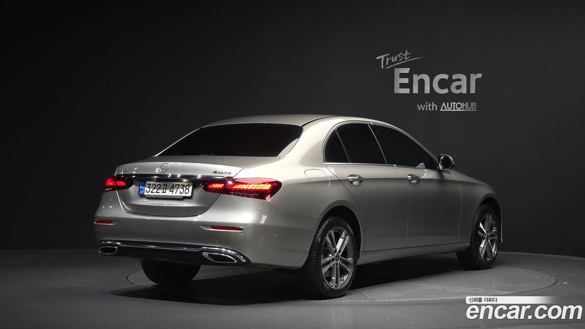 Mercedes-Benz E-Class 2022