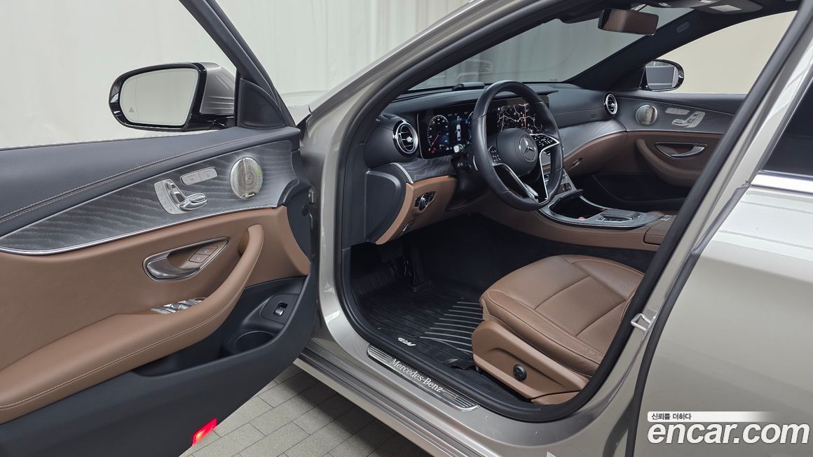 Mercedes-Benz E-Class 2022
