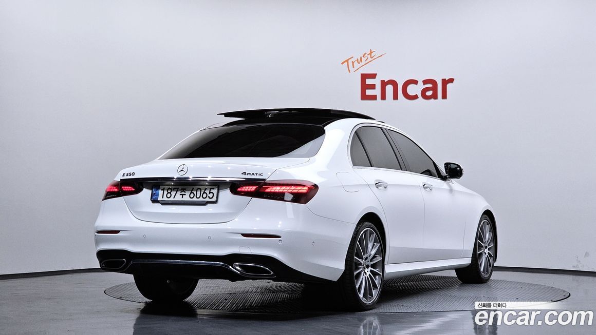 Mercedes-Benz E-Class 2022