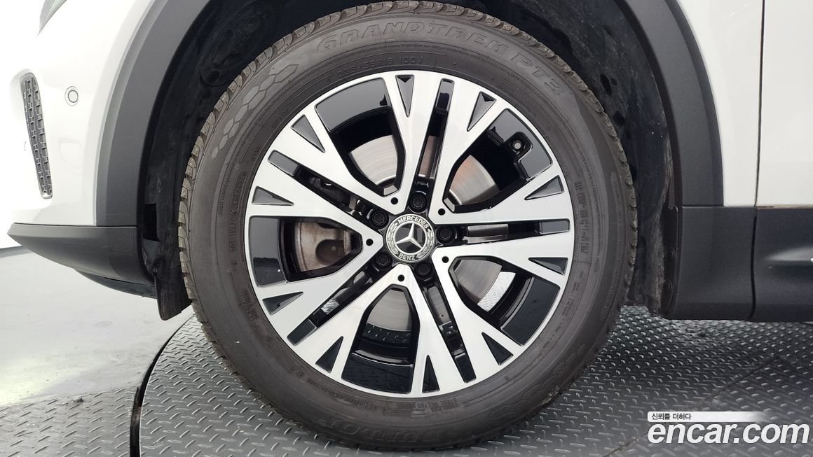 Mercedes-Benz GLB-Class 2024