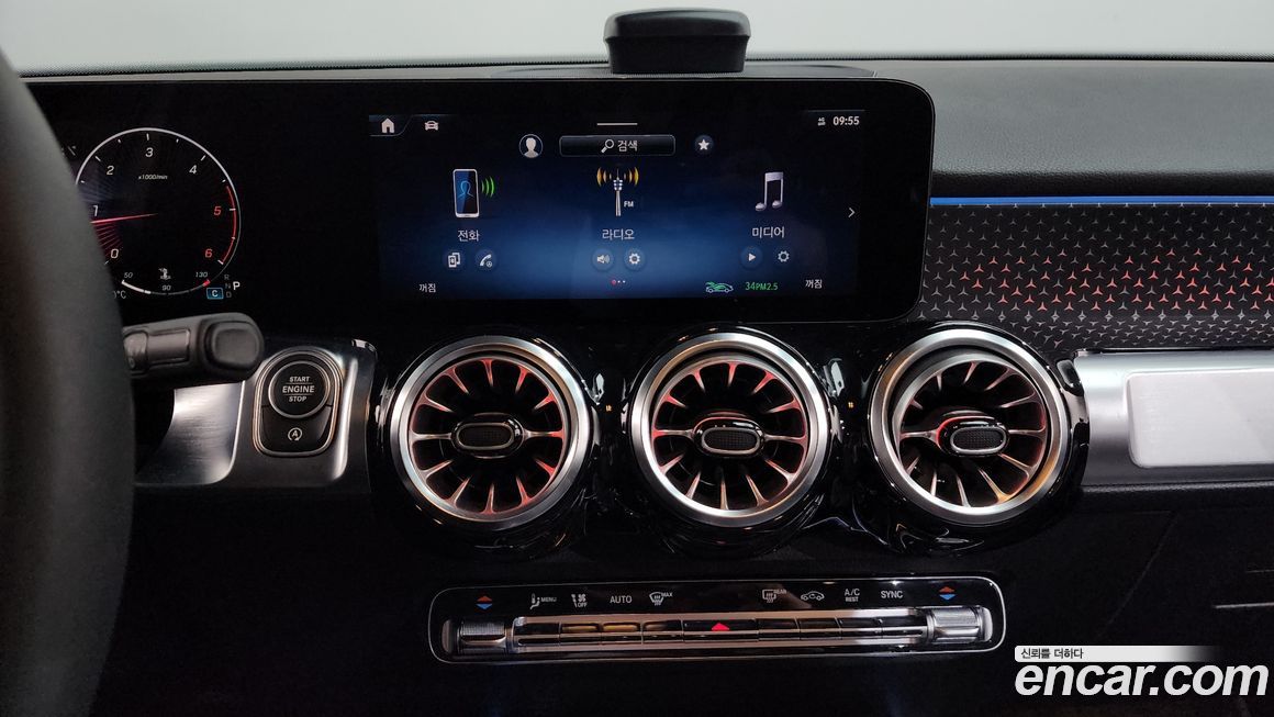 Mercedes-Benz GLB-Class 2024