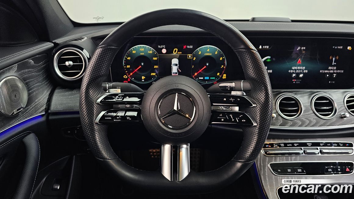 Mercedes-Benz E-Class 2022