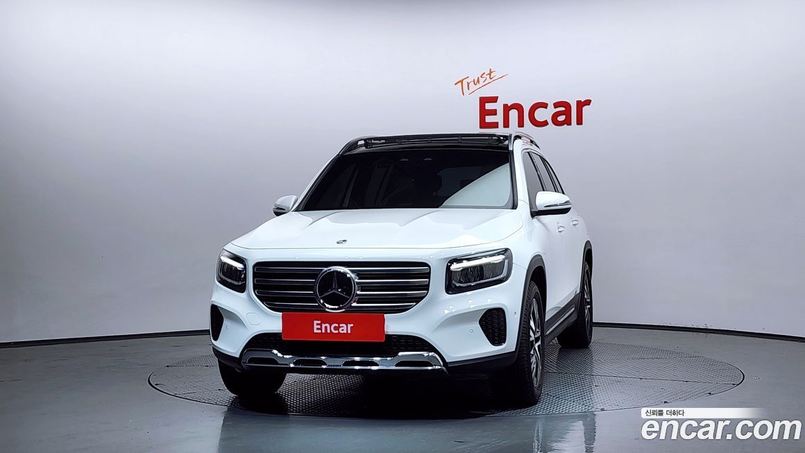 Mercedes-Benz GLB-Class 2024