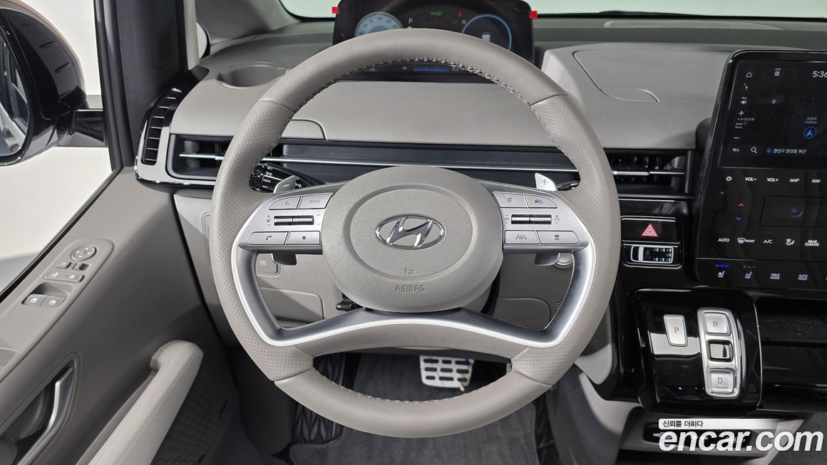 Hyundai Staria 2023