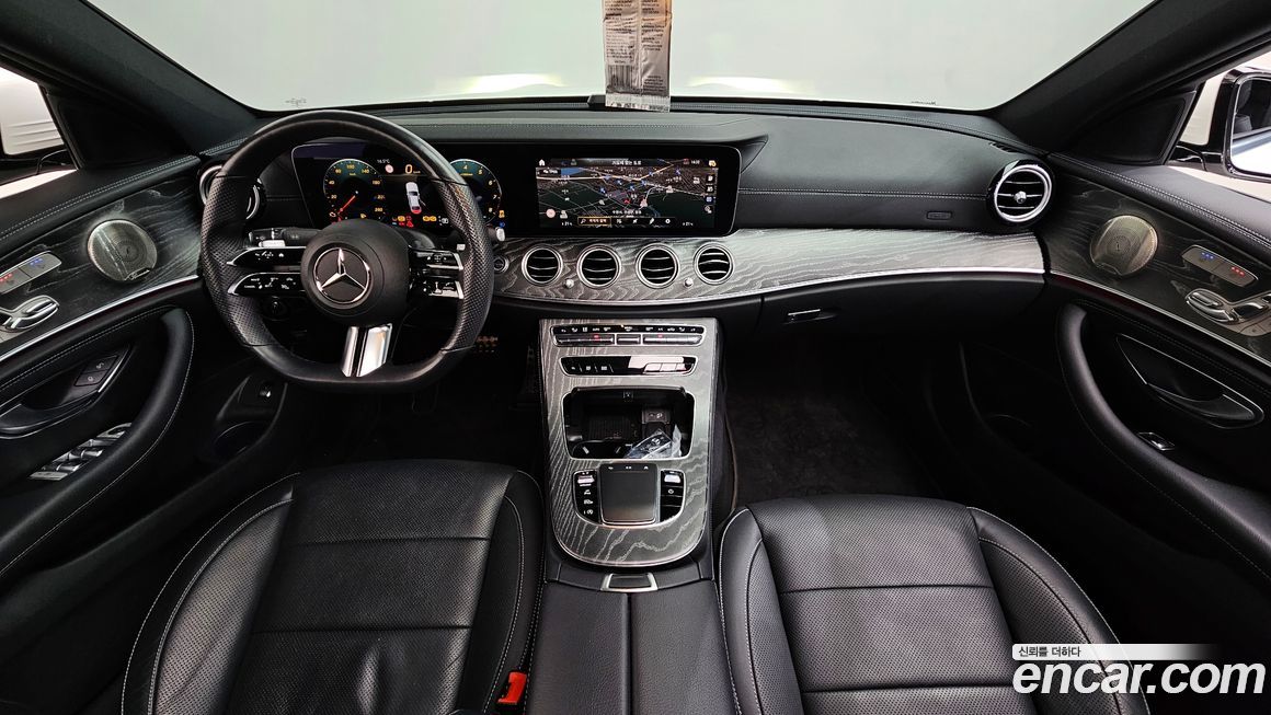 Mercedes-Benz E-Class 2022