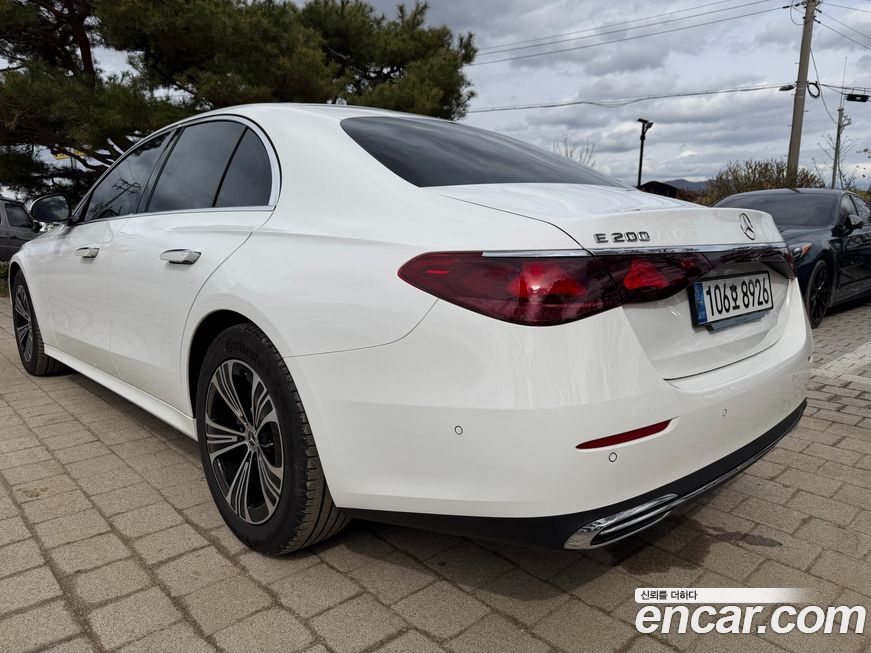 Mercedes-Benz E-Class 2025