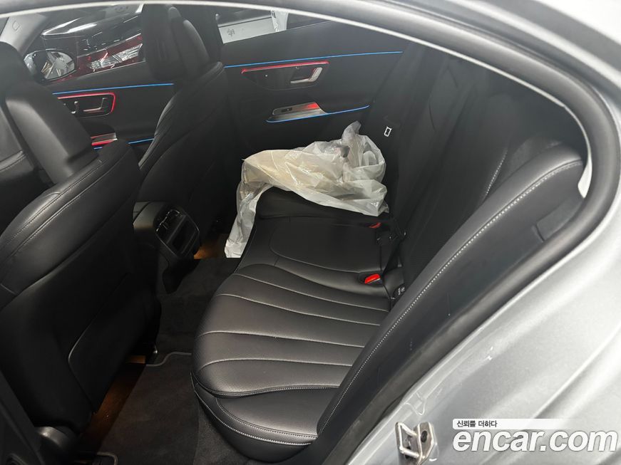 Mercedes-Benz E-Class 2025