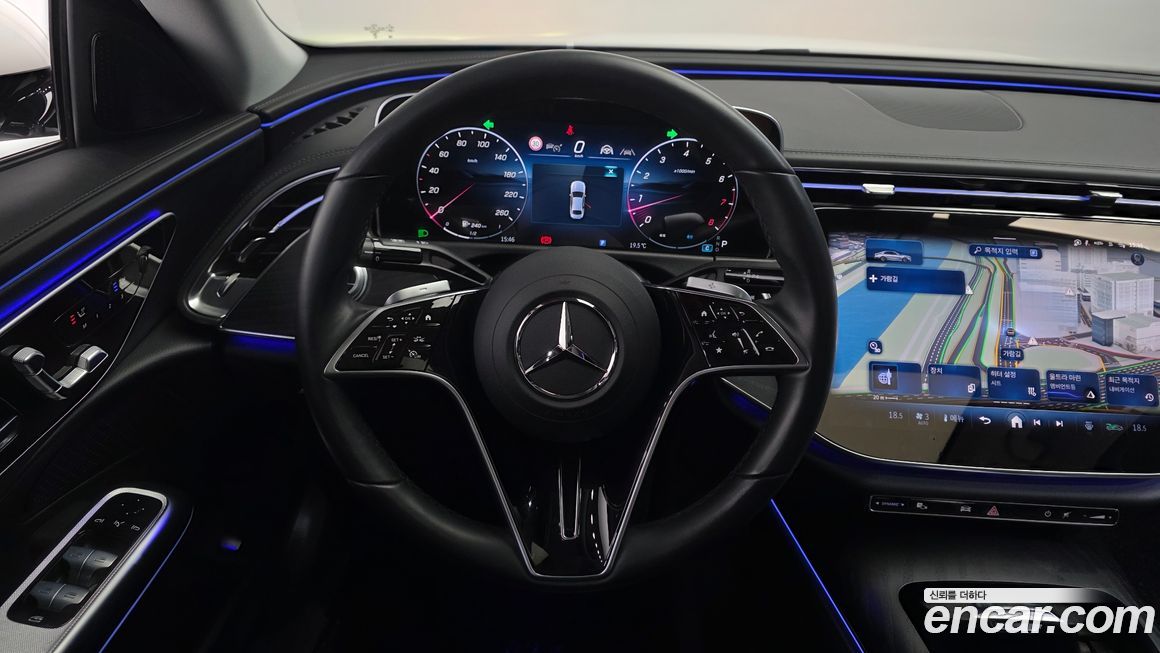 Mercedes-Benz E-Class 2024