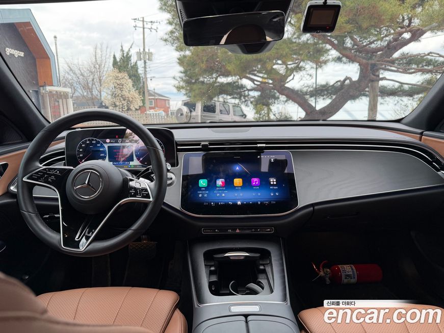 Mercedes-Benz E-Class 2025