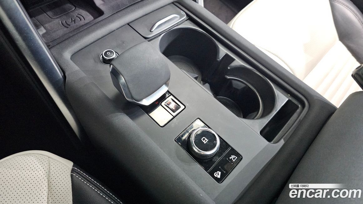 Land Rover Discovery 2022