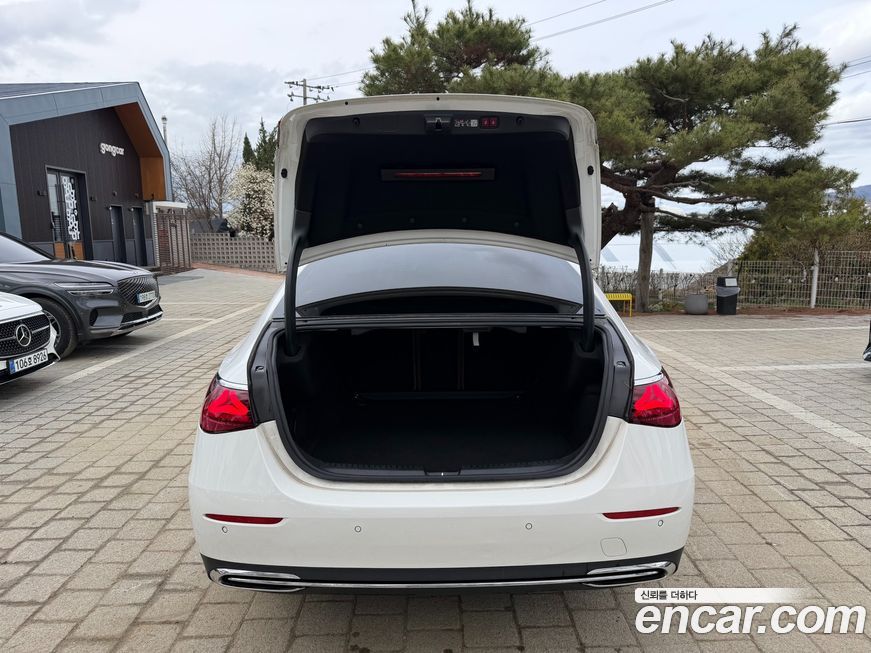 Mercedes-Benz E-Class 2025