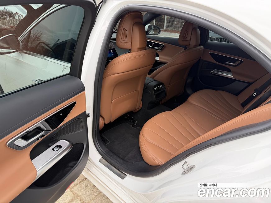 Mercedes-Benz E-Class 2025