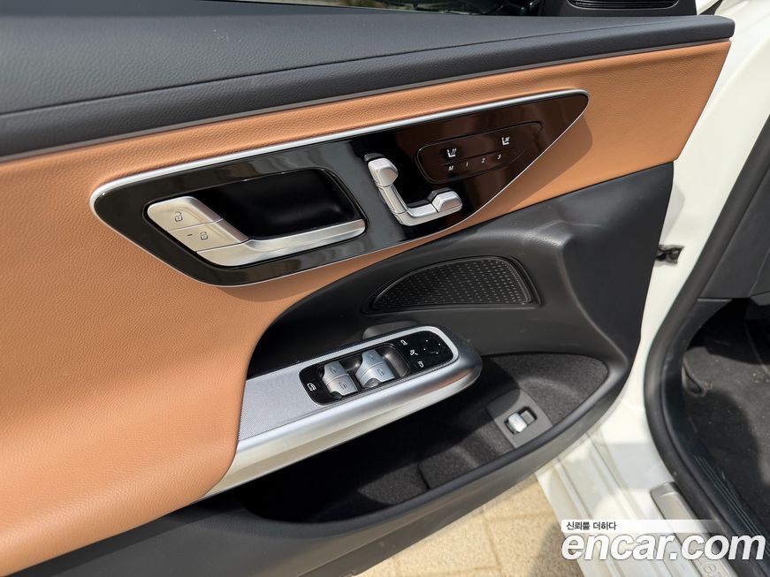 Mercedes-Benz E-Class 2025