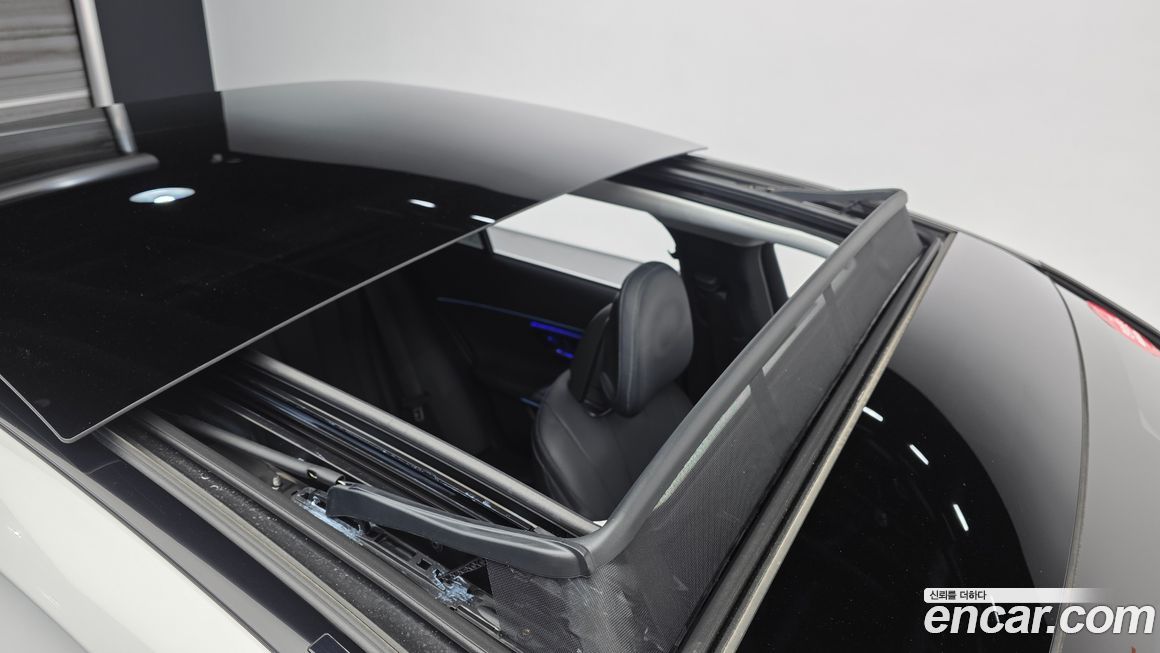 Mercedes-Benz E-Class 2024