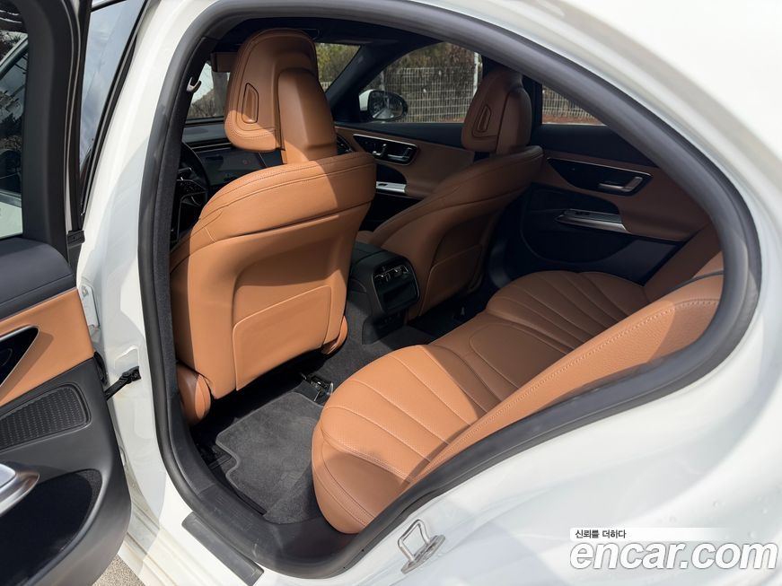 Mercedes-Benz E-Class 2025