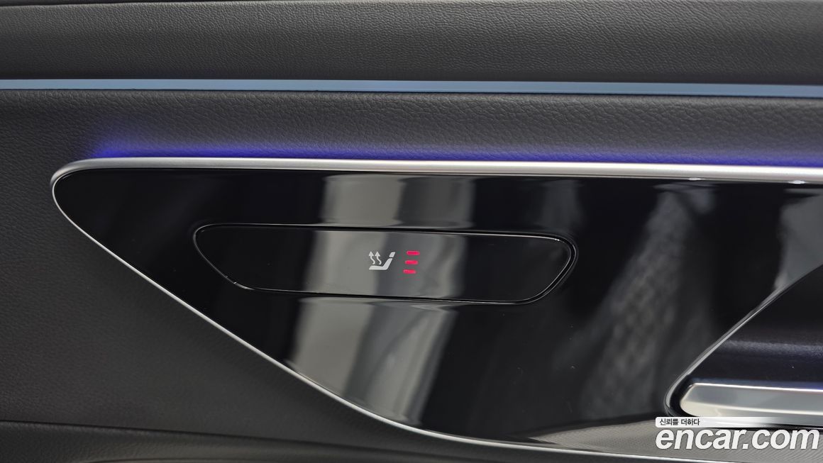 Mercedes-Benz E-Class 2024
