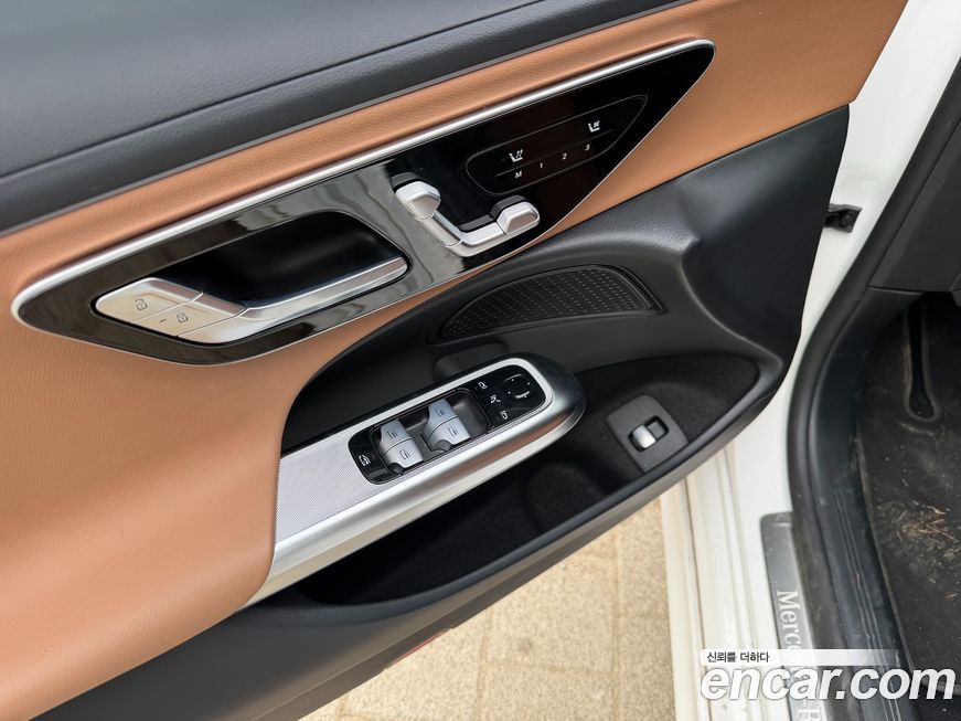 Mercedes-Benz E-Class 2025