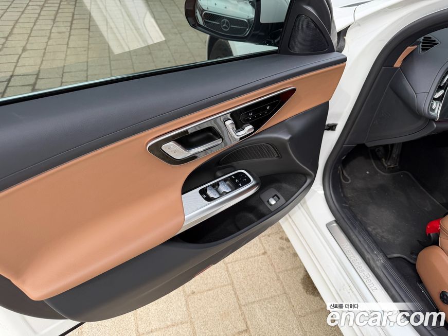 Mercedes-Benz E-Class 2025