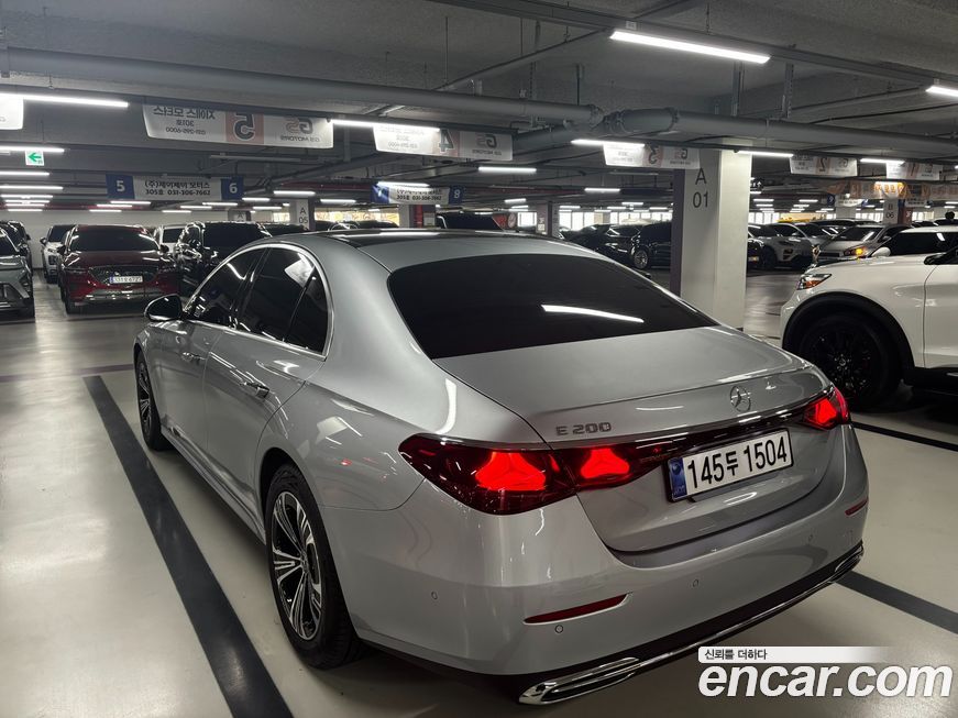 Mercedes-Benz E-Class 2025