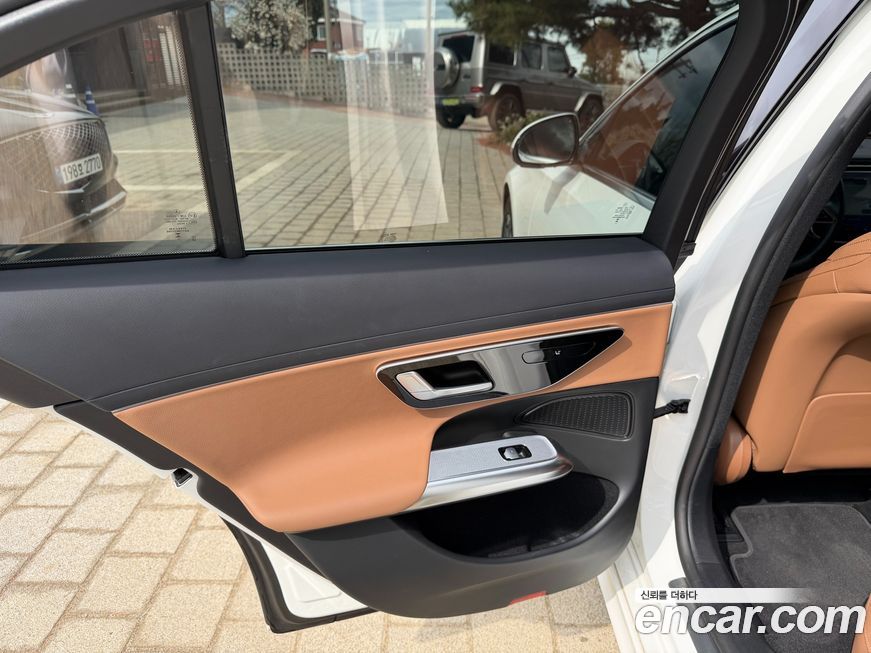 Mercedes-Benz E-Class 2025