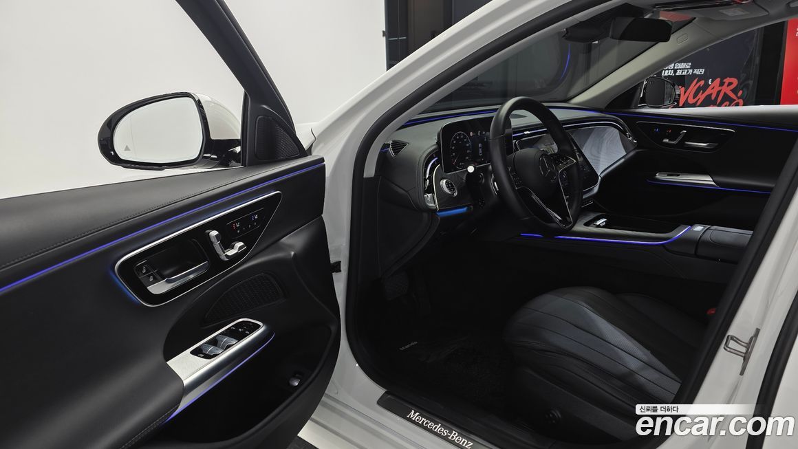 Mercedes-Benz E-Class 2024