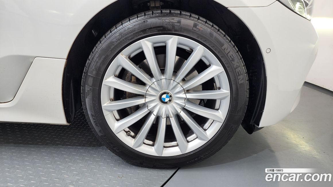 BMW Gran Turismo 2023