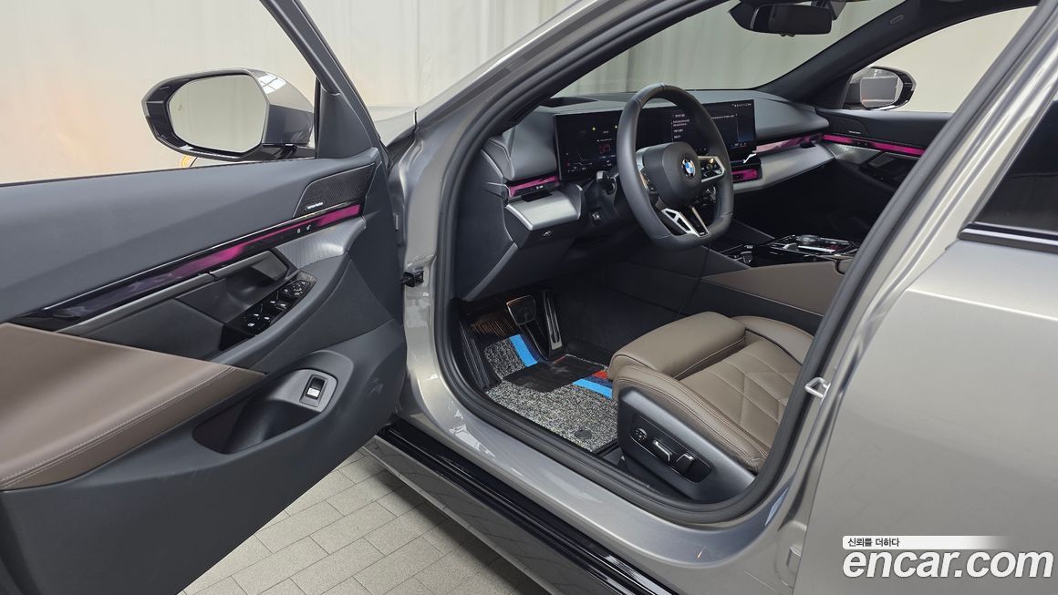 BMW 5-Series 2025