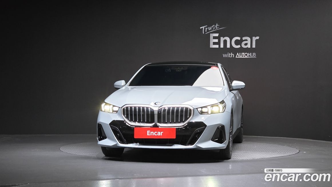 BMW 5-Series 2025