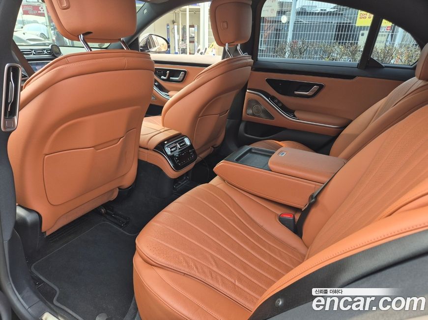 Mercedes-Benz S-Class 2021