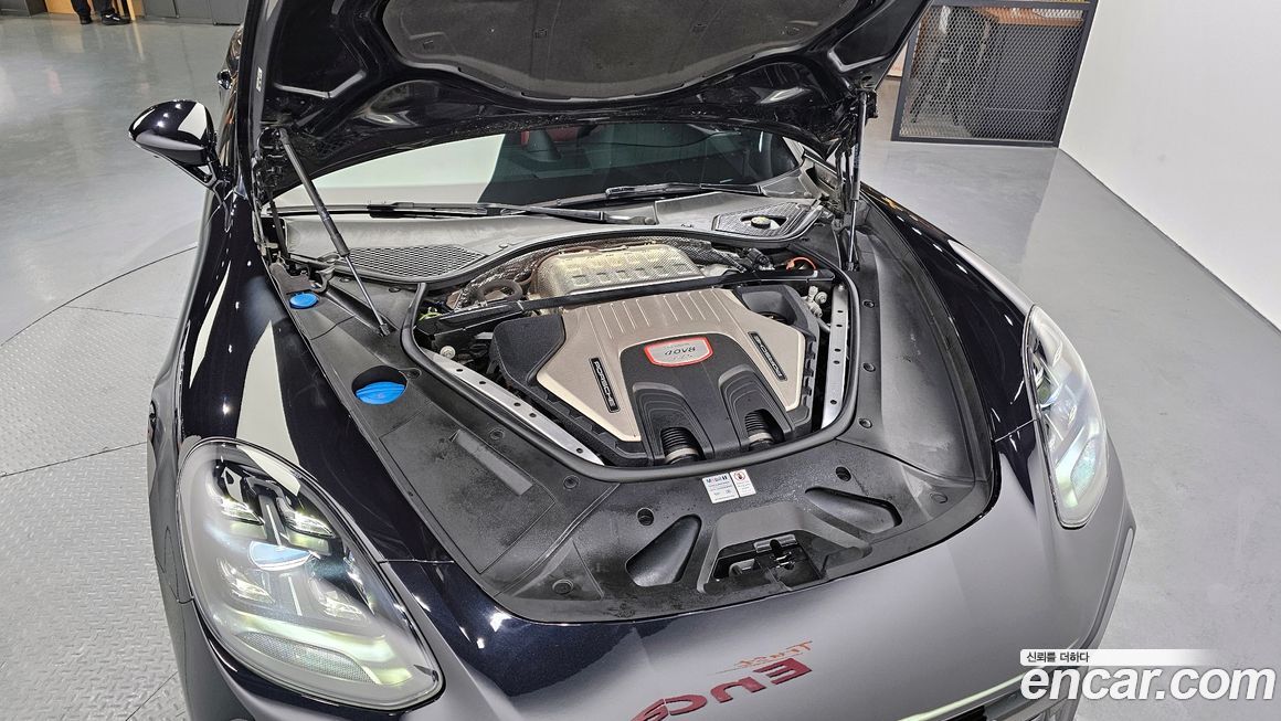 Porsche Panamera 2022