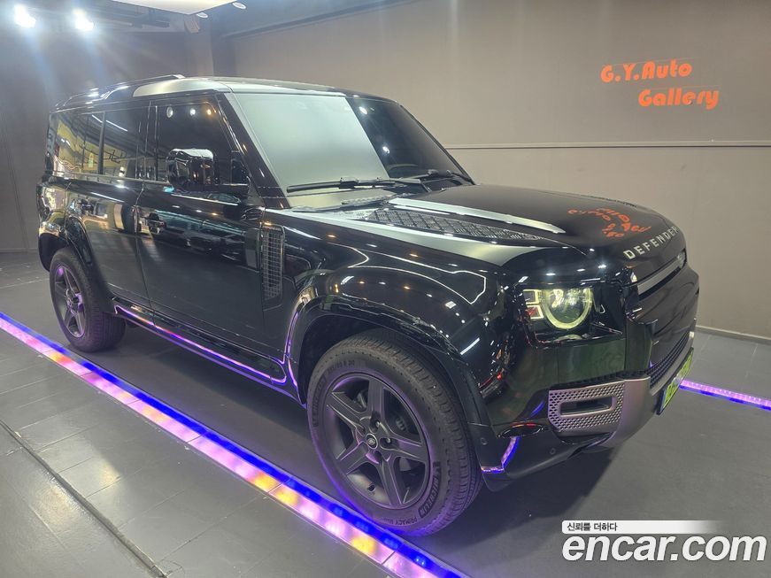 Land Rover Defender 2025