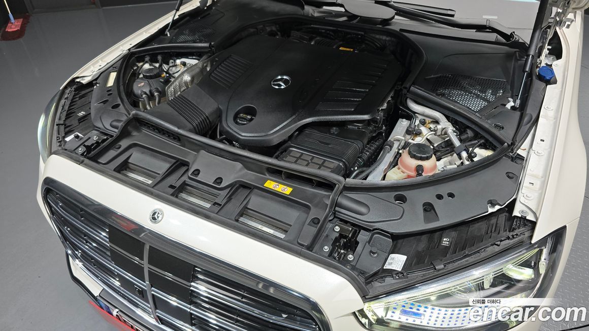 Mercedes-Benz S-Class 2023