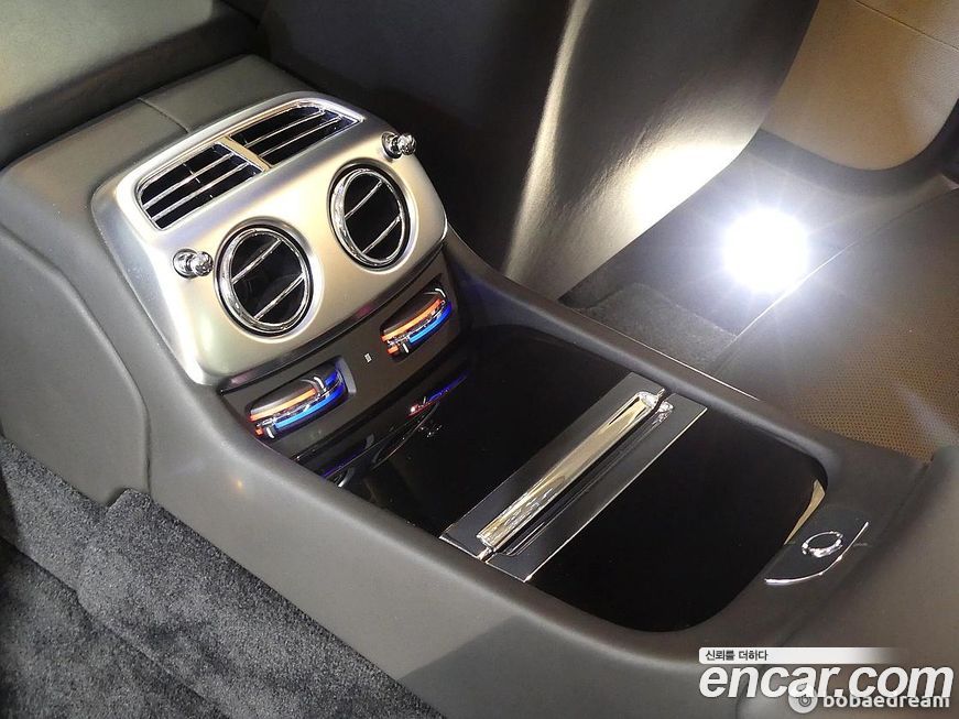 Rolls-Royce Wraith 2016