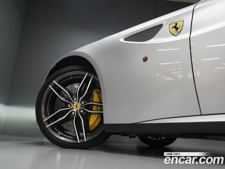 Ferrari FF 2013