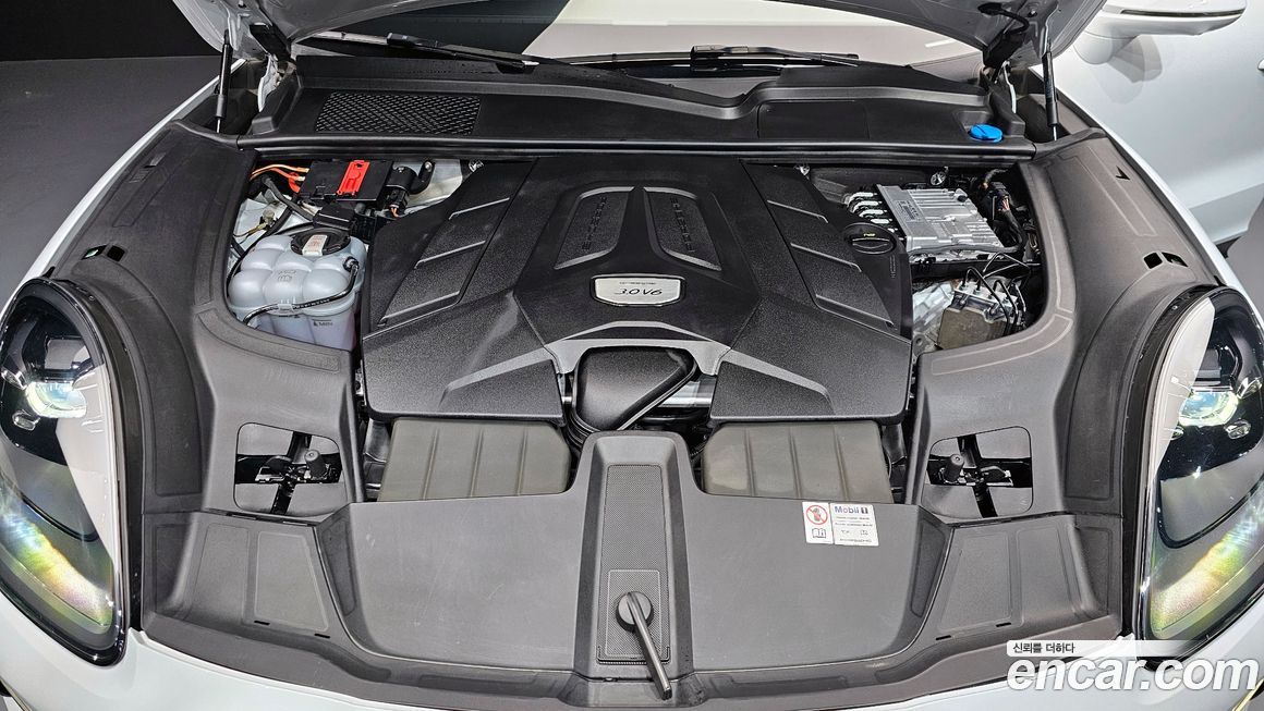 Porsche Cayenne 2023