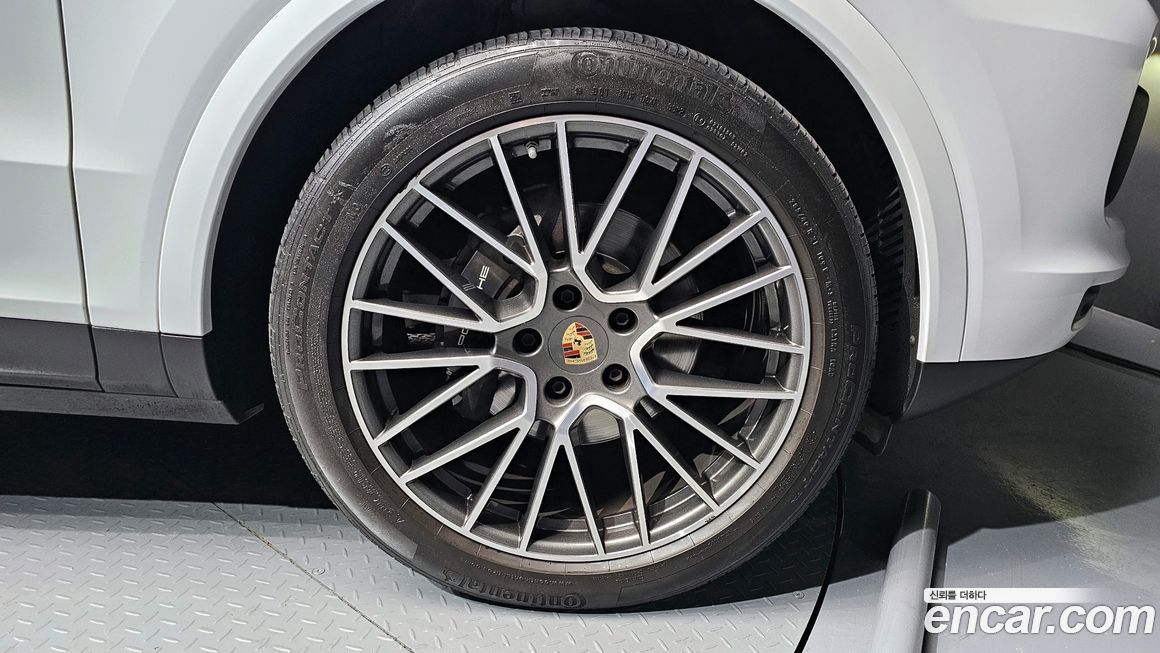 Porsche Cayenne 2023