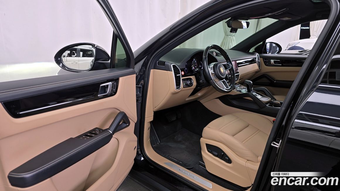 Porsche Cayenne 2022