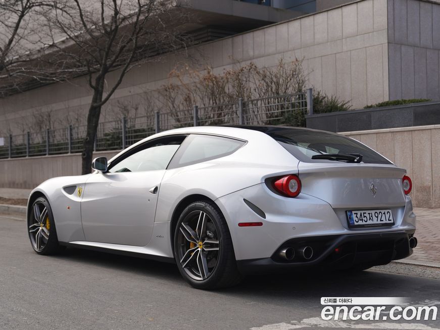 Ferrari FF 2013