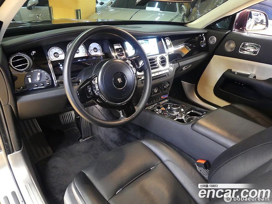 Rolls-Royce Wraith 2016