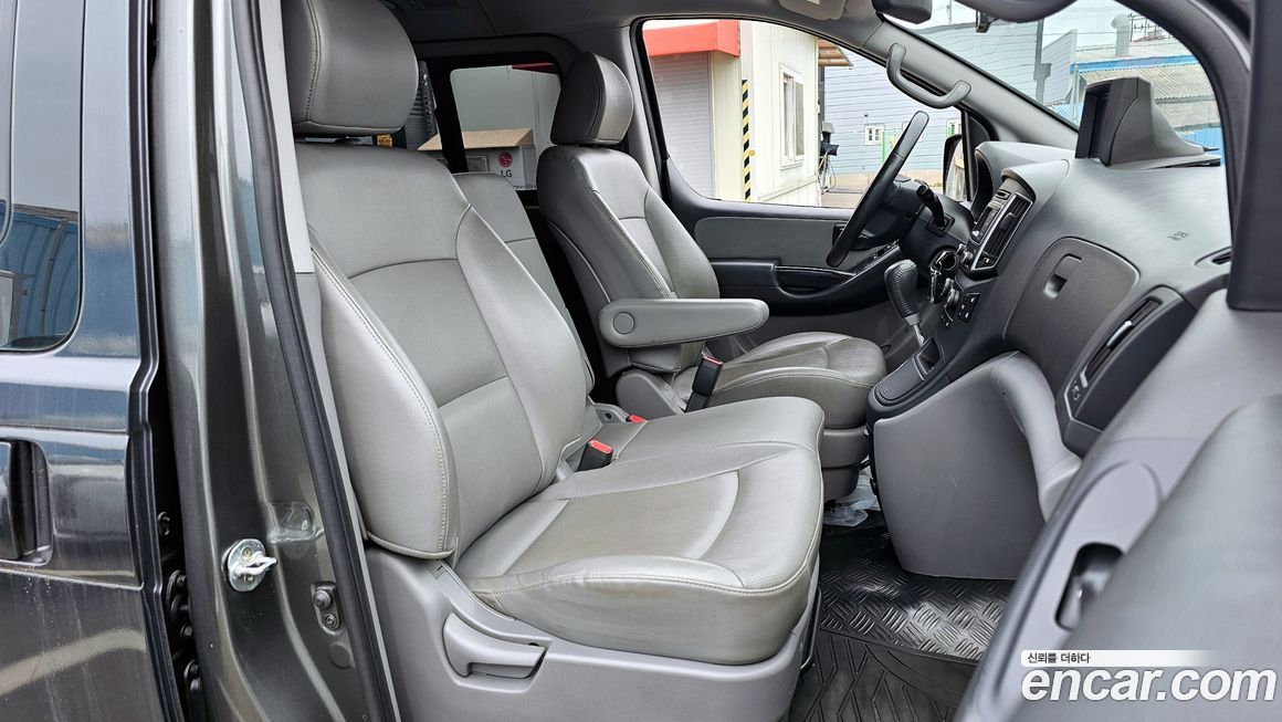 Hyundai Starex 2016
