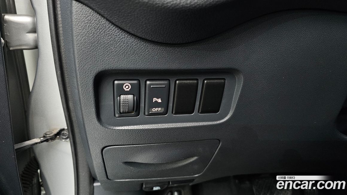 Renault-KoreaSamsung QM5  2011