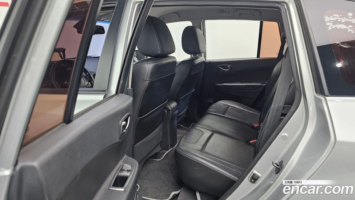 Renault-KoreaSamsung QM5  2011