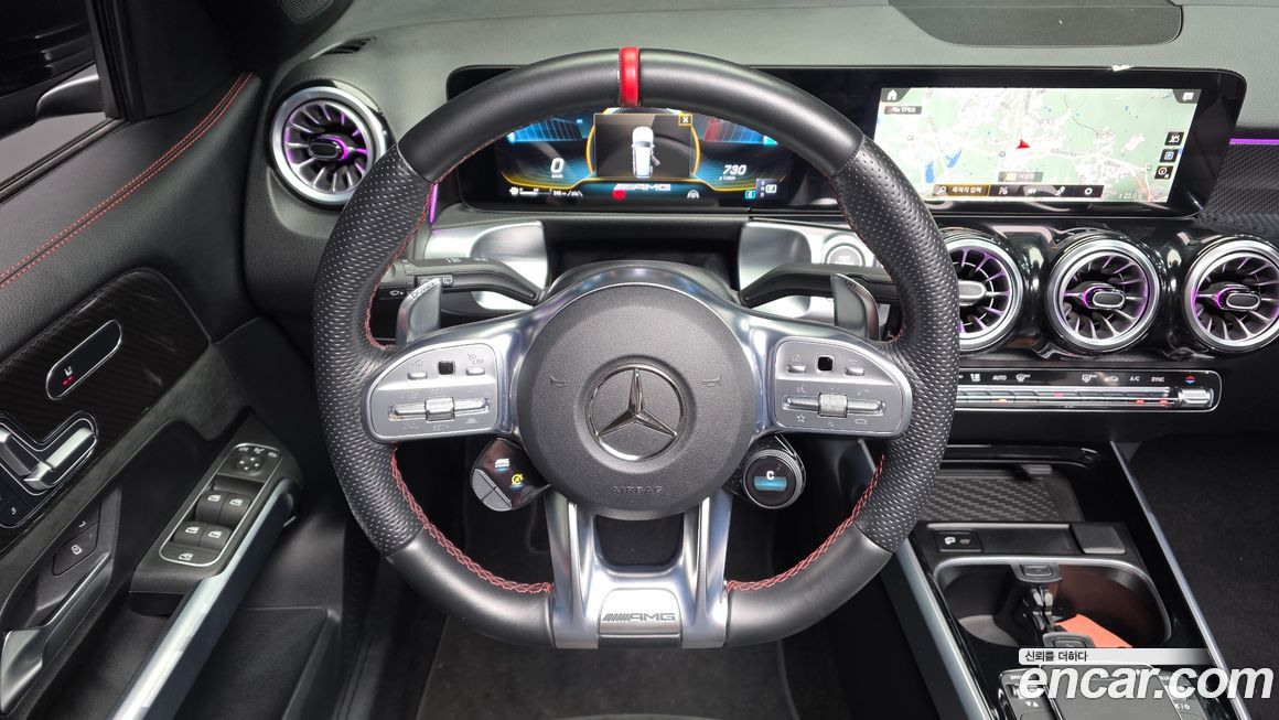 Mercedes-Benz GLB-Class 2023