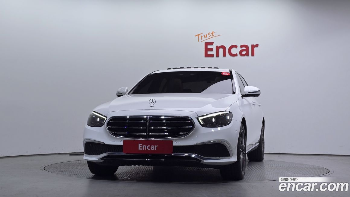 Mercedes-Benz E-Class 2022