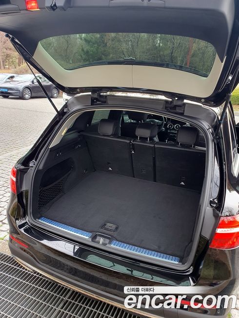 Mercedes-Benz GLC-Class 2019