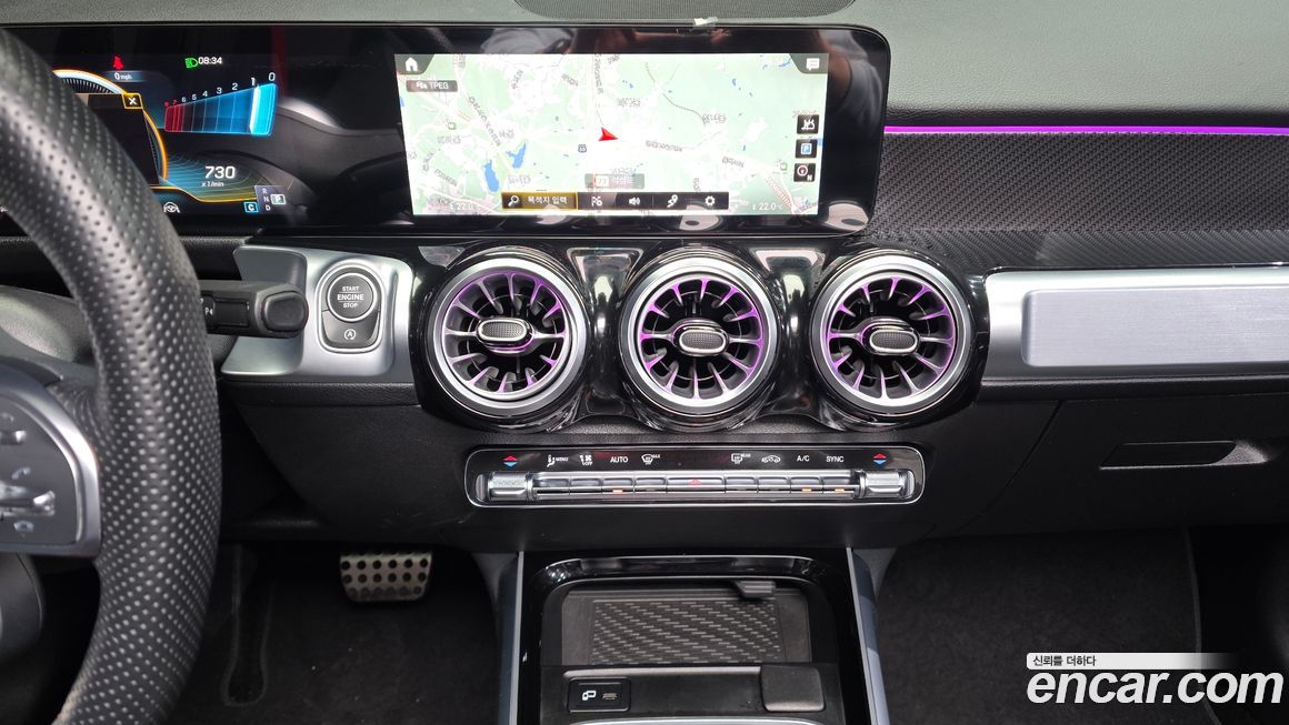 Mercedes-Benz GLB-Class 2023