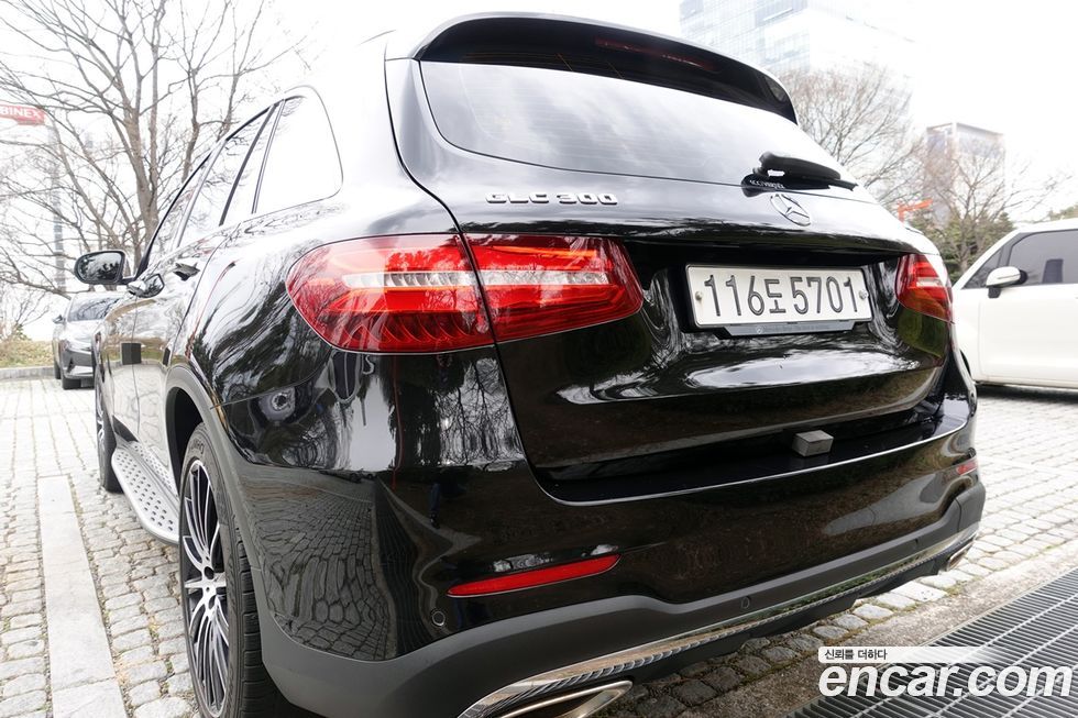 Mercedes-Benz GLC-Class 2019