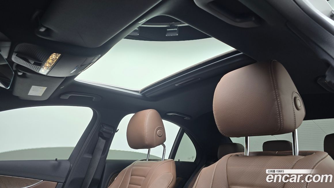 Mercedes-Benz E-Class 2022