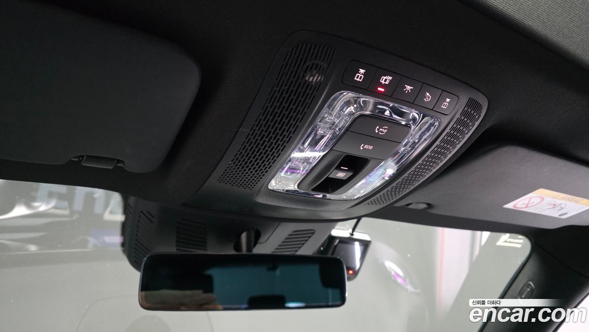 Mercedes-Benz GLB-Class 2023