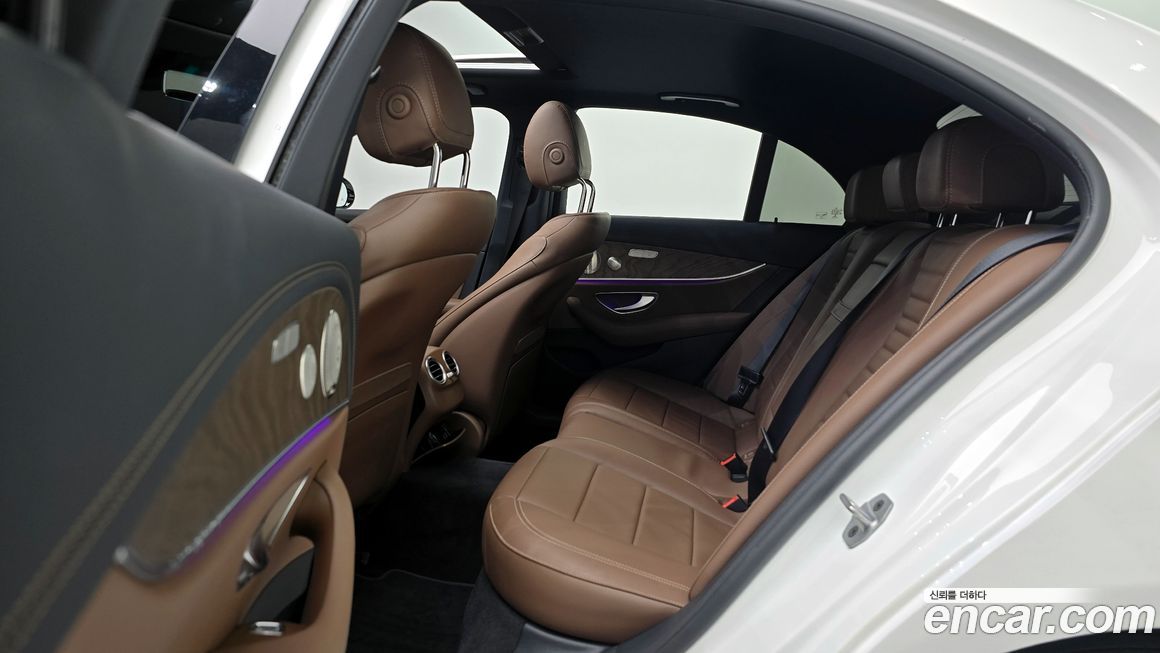 Mercedes-Benz E-Class 2022